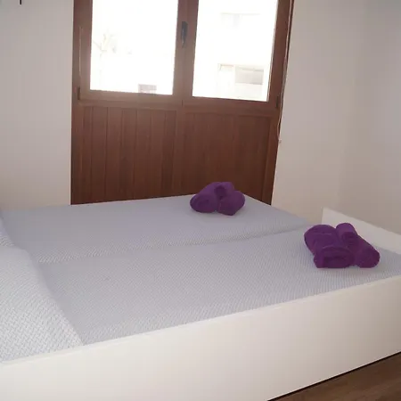 Casa Amara Y Julia Cotillo