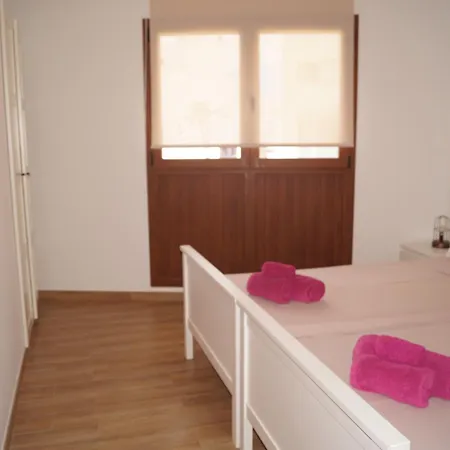 Casa Amara Y Julia Cotillo