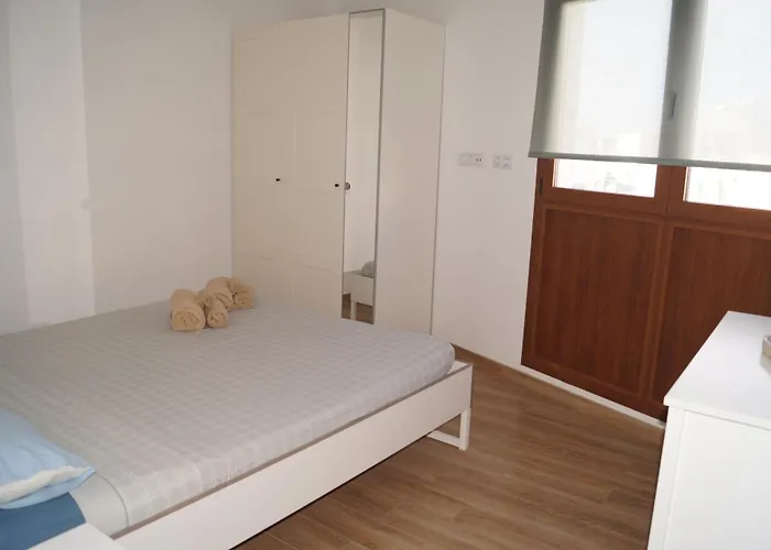 Casa Amara Y Julia Cotillo