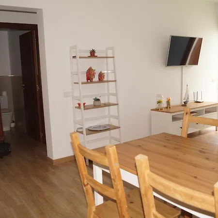 Casa Amara Y Julia Cotillo